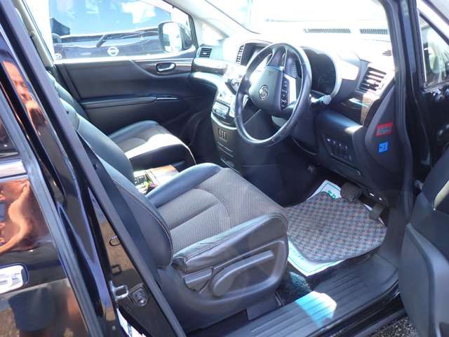 NISSAN ELGRAND 2010 Image 31