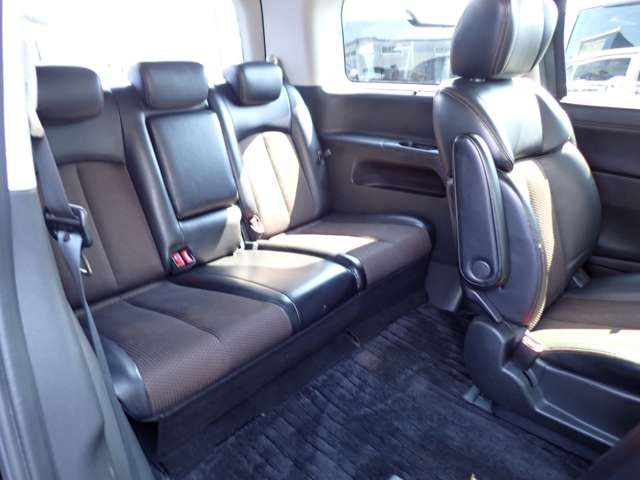 NISSAN ELGRAND 2010 Image 31