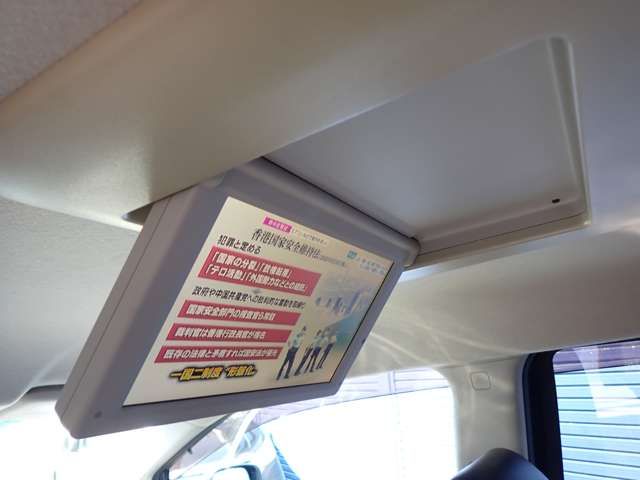 NISSAN ELGRAND 2010 Image 31