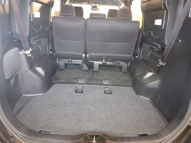 TOYOTA VOXY 2018 Image 31