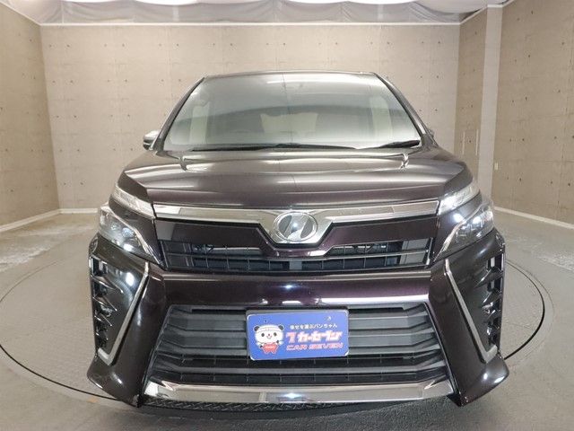 TOYOTA VOXY 2018 Image 31