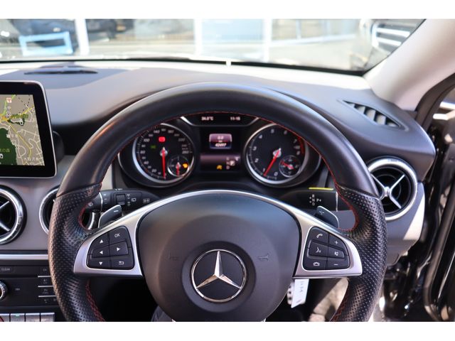 MERCEDES BENZ CLA SH 2018 Image 31