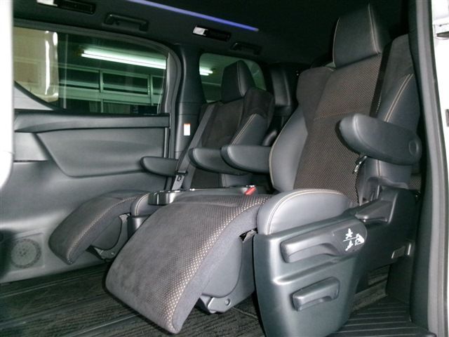 TOYOTA ALPHARD 4WD 2021 Image 31