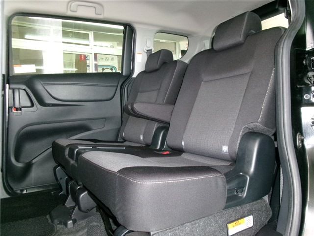 TOYOTA SIENTA 4WD 2019 Image 31