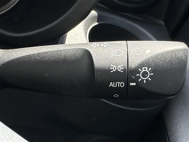 TOYOTA PIXIS JOY 2015 Image 31