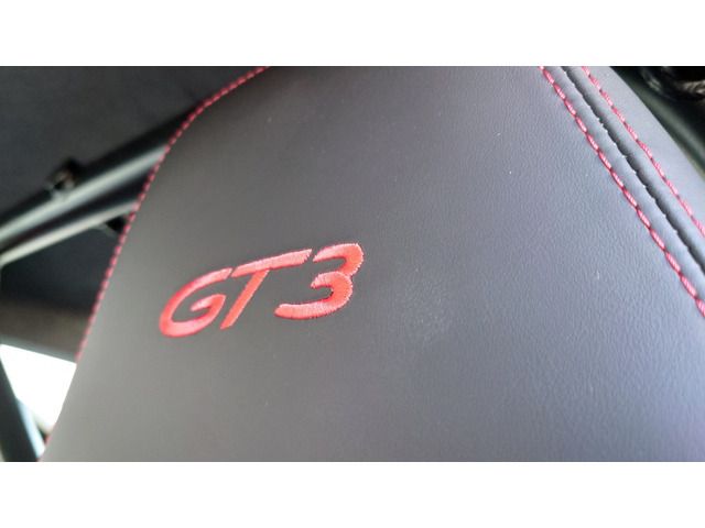 PORSCHE 911 2014 Image 31