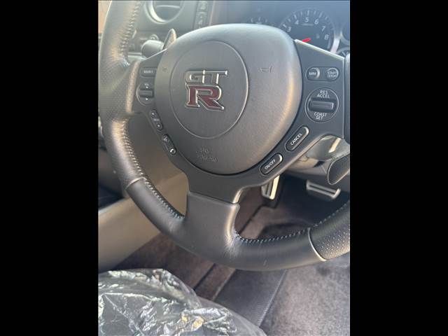 NISSAN GT-R 2012 Image 31