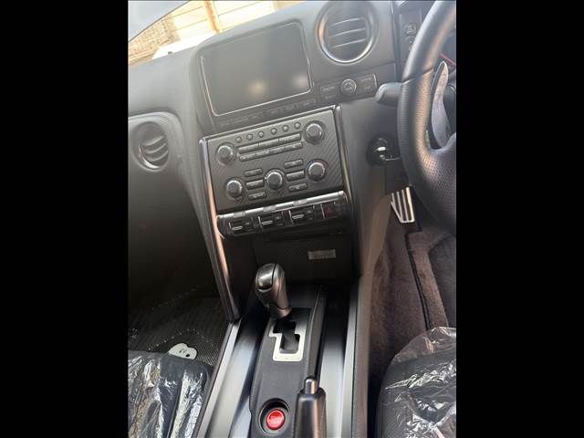 NISSAN GT-R 2012 Image 31