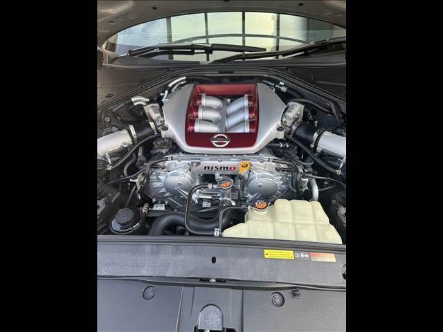 NISSAN GT-R 2012 Image 31