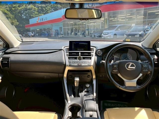 TOYOTA LEXUS NX200T 2016 Image 31