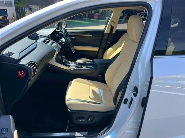 TOYOTA LEXUS NX200T 2016 Image 31