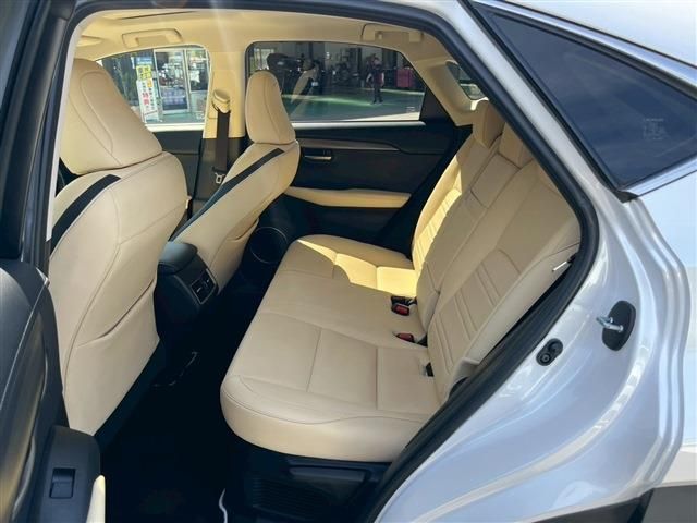 TOYOTA LEXUS NX200T 2016 Image 31