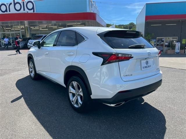 TOYOTA LEXUS NX200T 2016 Image 31