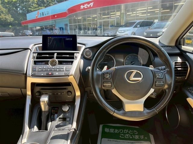 TOYOTA LEXUS NX200T 2016 Image 31