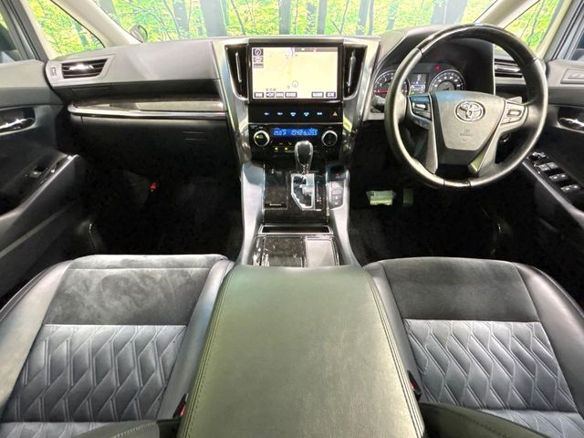TOYOTA ALPHARD 2017 Image 31