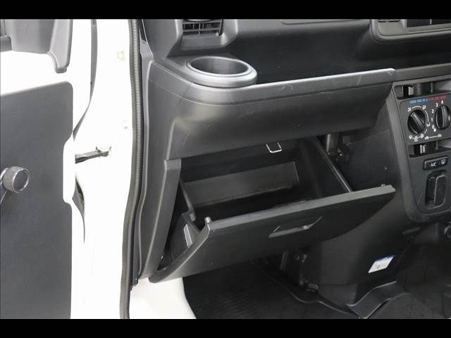 DAIHATSU HIJET CARGO 2019 Image 31