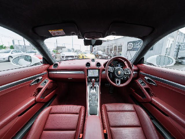 PORSCHE 718CAYMAN 2018 Image 31