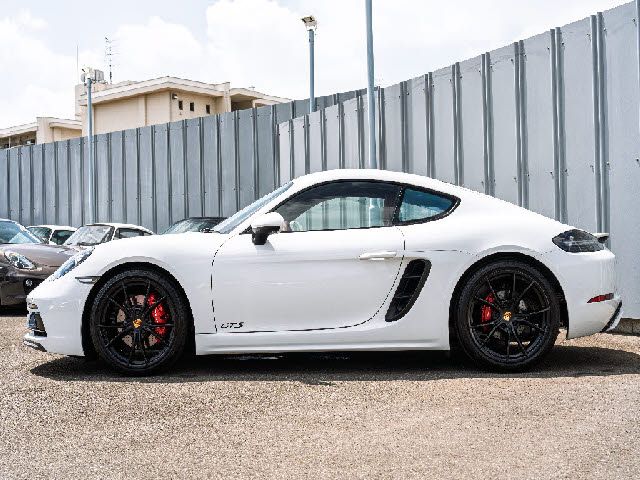PORSCHE 718CAYMAN 2018 Image 31