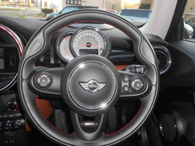 BMW MINI COOPER S 2016 Image 31