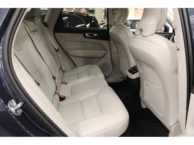 VOLVO XC60 2023 Image 31