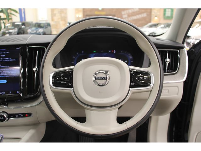 VOLVO XC60 2023 Image 31