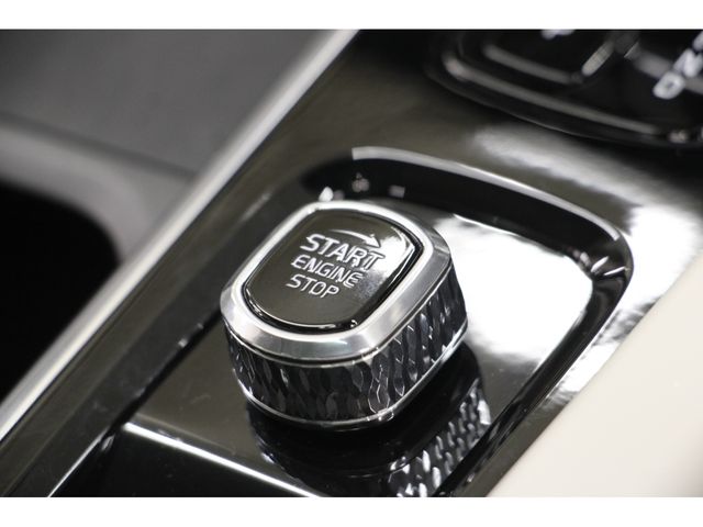 VOLVO XC60 2023 Image 31