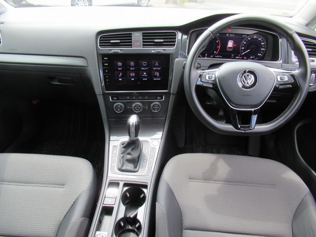 VOLKSWAGEN GOLF 2019 Image 31