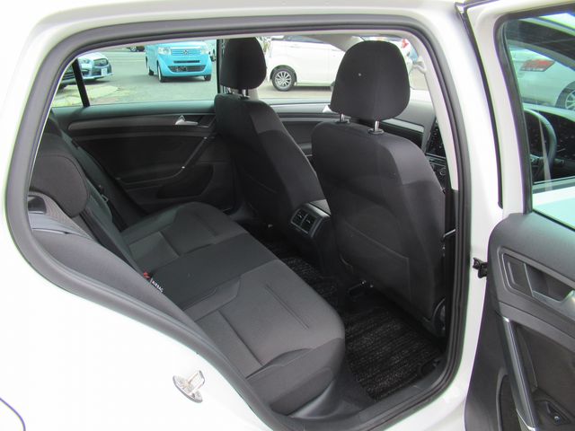 VOLKSWAGEN GOLF 2019 Image 31