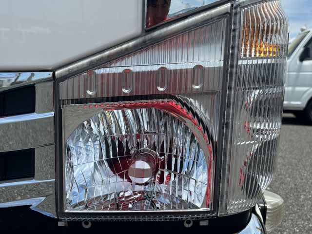 ISUZU ELF 2021 Image 31