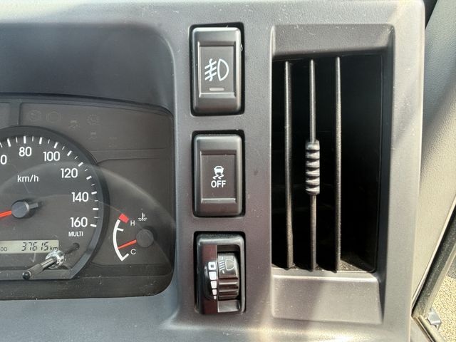 ISUZU ELF 2021 Image 31