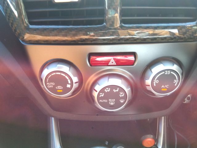 SUBARU IMPREZA WRX 2010 Image 31