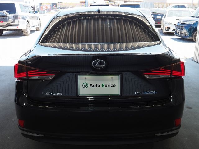 TOYOTA LEXUS IS300H 2016 Image 31