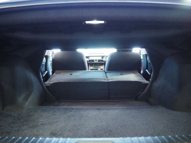 TOYOTA LEXUS IS300H 2016 Image 31