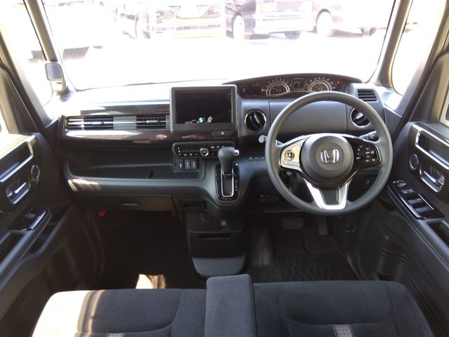 HONDA N BOX CUSTOM 4WD 2020 Image 31