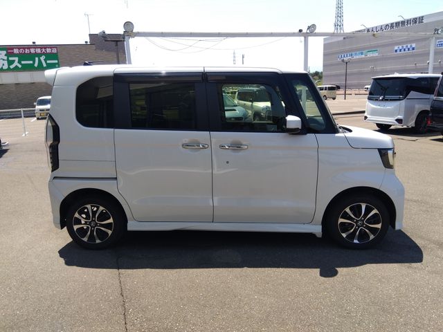 HONDA N BOX CUSTOM 4WD 2020 Image 31