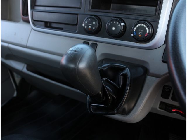 MITSUBISHI CANTER 2018 Image 31