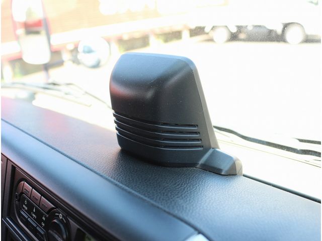 MITSUBISHI CANTER 2018 Image 31