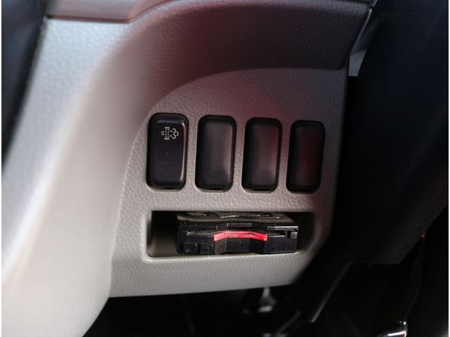 MITSUBISHI CANTER 2018 Image 31