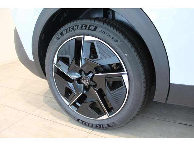 PEUGEOT 408 2025 Image 31