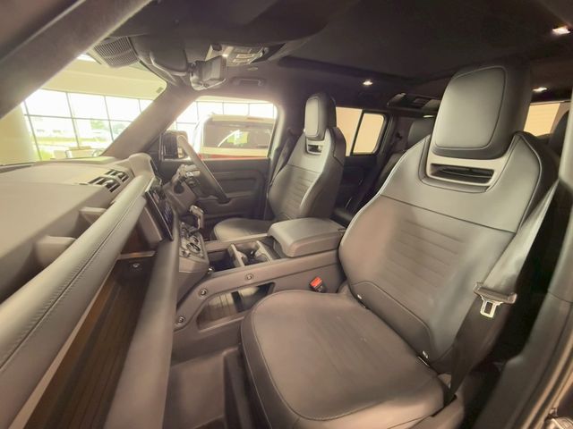 ROVER DEFENDER 2025 Image 31