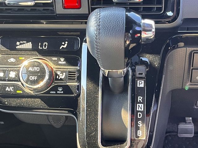 DAIHATSU TANTO CUSTOM 2020 Image 31