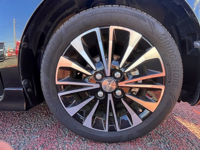 DAIHATSU TANTO CUSTOM 2020 Image 31