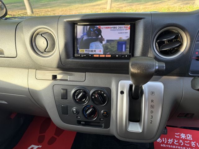 NISSAN NV350 CARAVAN 4WD 2012 Image 31