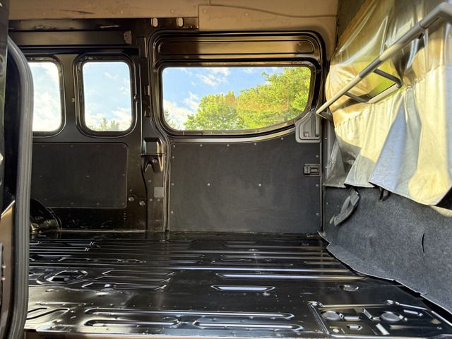 NISSAN NV350 CARAVAN 4WD 2012 Image 31