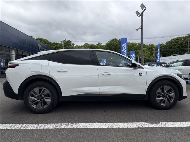 PEUGEOT 408 2023 Image 31