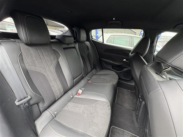 PEUGEOT 408 2023 Image 31