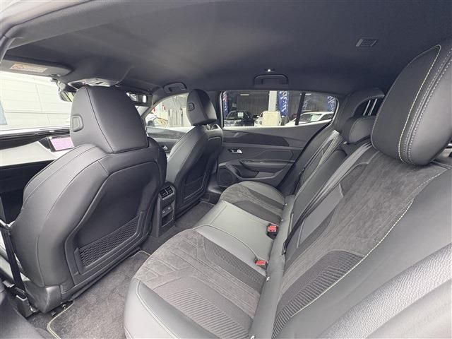 PEUGEOT 408 2023 Image 31