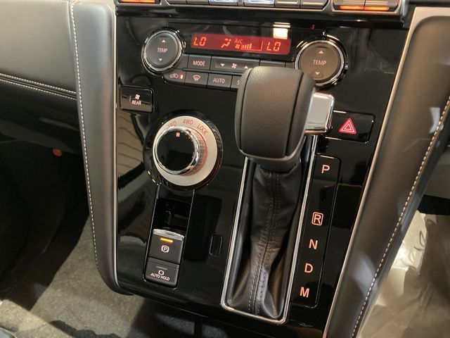 MITSUBISHI DELICA D:5 4WD 2025 Image 31