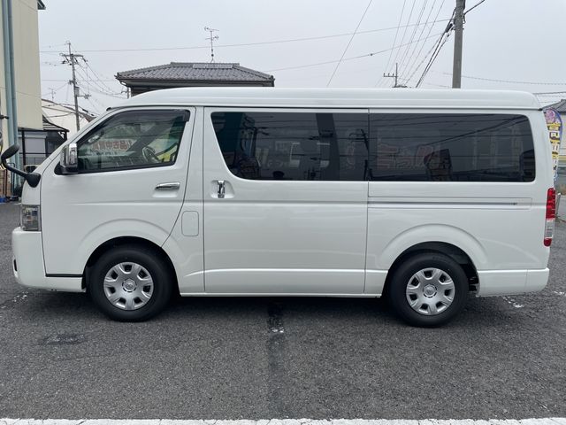 TOYOTA HIACE VAN 2WD 2025 Image 31