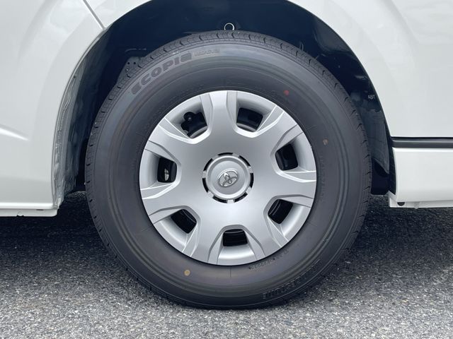 TOYOTA HIACE VAN 2WD 2025 Image 31